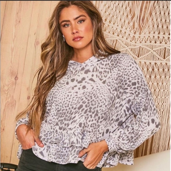Peach Love Gray Animal Print Long Sleeve Ruffle Hoodie. Size Large - Picture 5 of 10